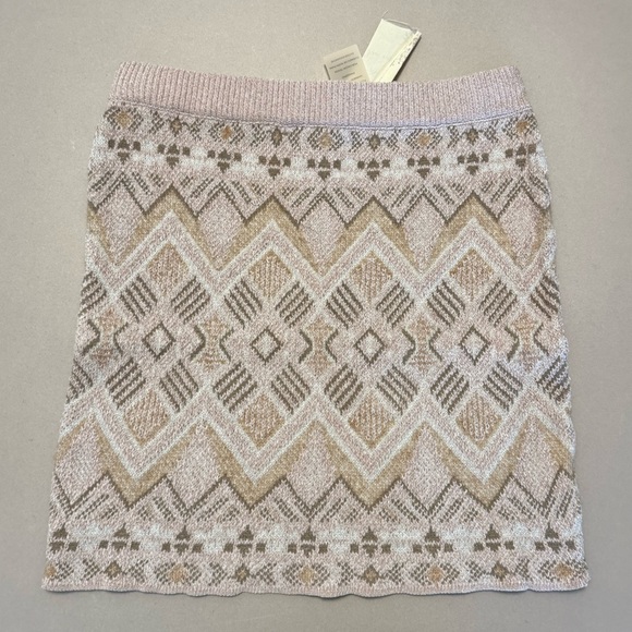 NWT Hem & Thread Tan Patterned Mini Skirt - Picture 3 of 6